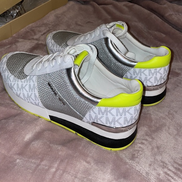 MK Allie Trainer Mini Logo PVC -Slightly Used but very good condition - Picture 6 of 10